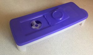 Tupper Eiswürfler vorne